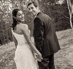 Jessica & Micah, A Woodstock Wedding With Custom Live Edits